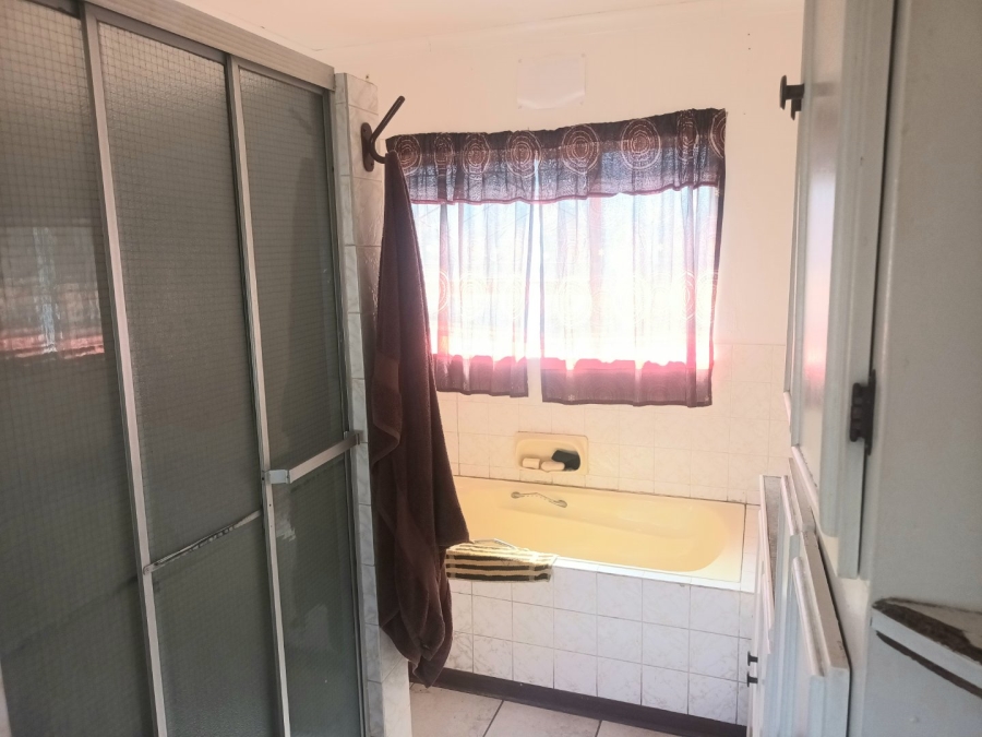 4 Bedroom Property for Sale in Hennenman Free State